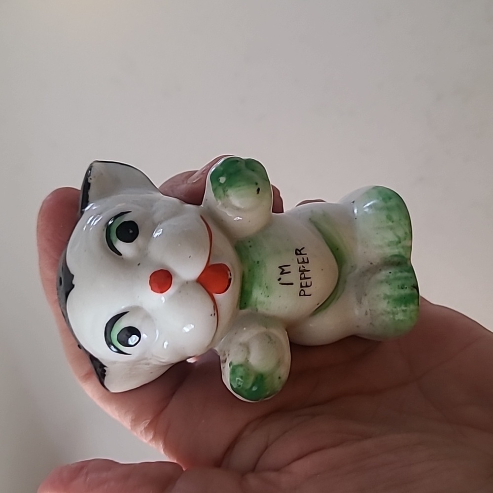 Vintage Kitten Pepper Shaker